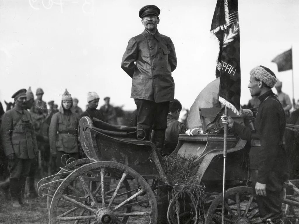 Жизнь людей во время гражданской войны