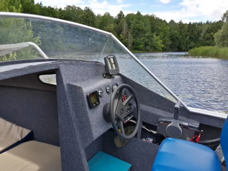 Катер каютный тактика 500. Катер алюминиевый тактика 500. Катер тактика 500 dc. Катер алюминиевый тактика 500. Тактику 500.