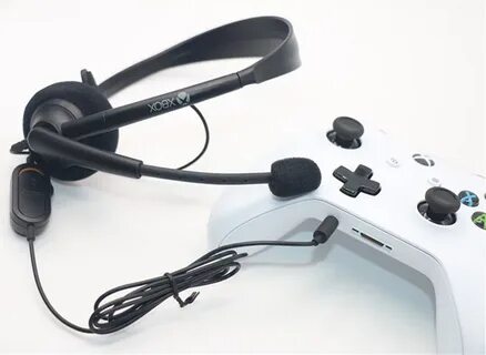 Подключить наушники к xbox series