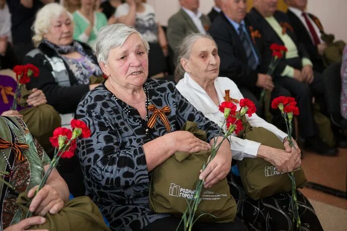 Омск ветераны труда. Ветераны Омска. Совет ветеранов Омск. Областной совет ветеранов Омской области. Омские фронтовики фото.