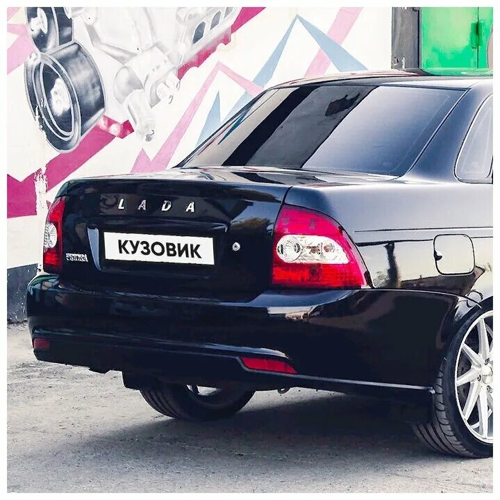 задний бампер приора седан в цвет