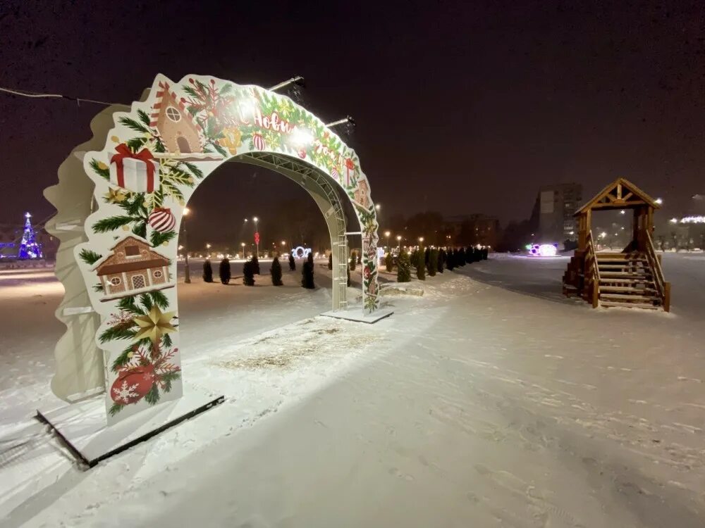 2022 г новый год. Череповец украшения к новому году. Долгопрудный новый год украшение города 2022. Новый год Белгород 2023 площадь. Томск новогодний 2023.