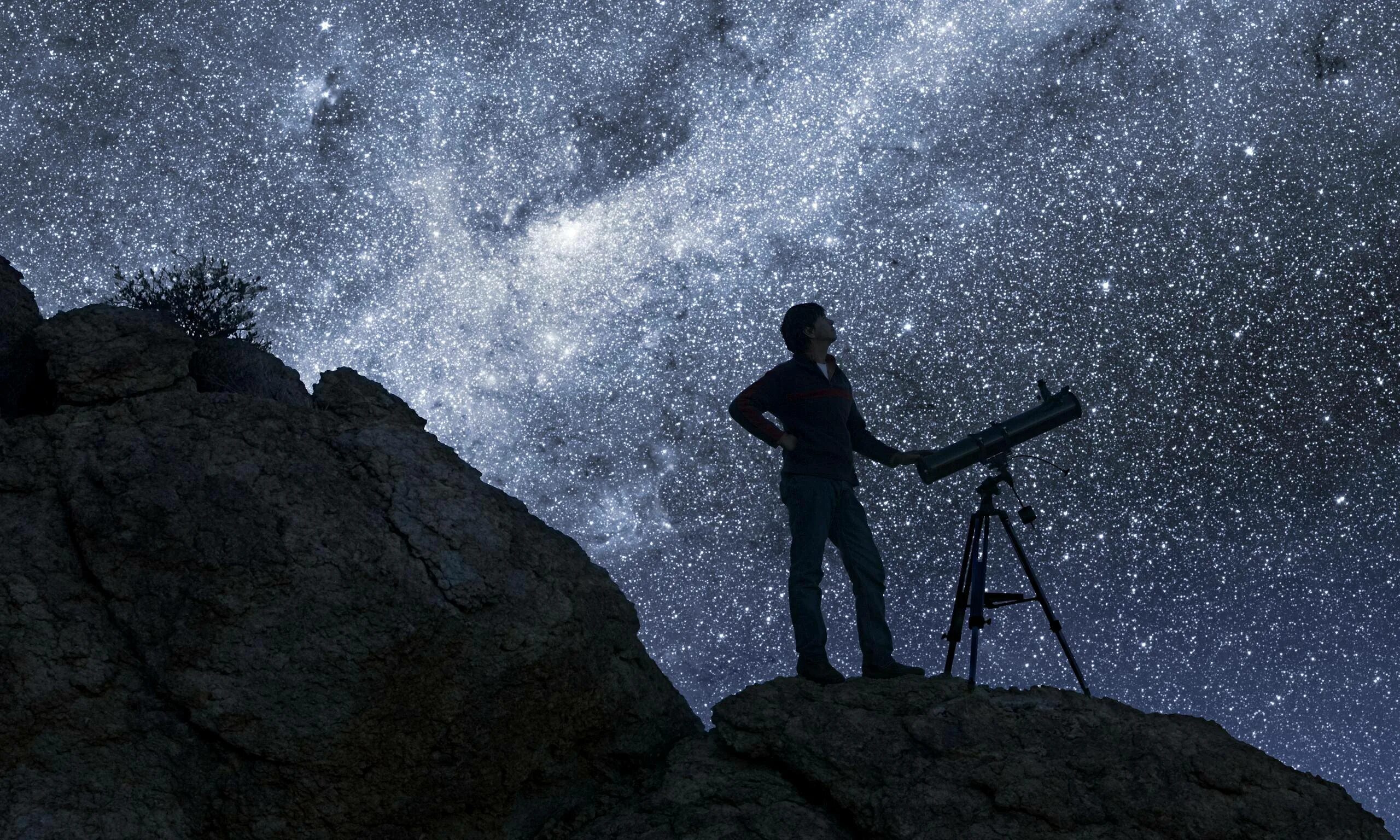 Человек с телескопом. Наблюдение за звездным небом. Телескоп наблюдение за звездами. Наблюдение за ночным небом. Наблюдать невероятный