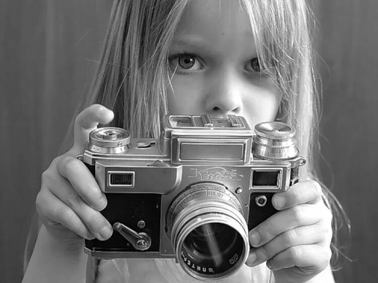 Ребенок фотографирует. Цифровой детский фотоаппарат (камера 3мп). Детский фотоаппарат "мишка". Детский фотоаппарат котик розовый. Фотографии с детских фотоаппаратов.
