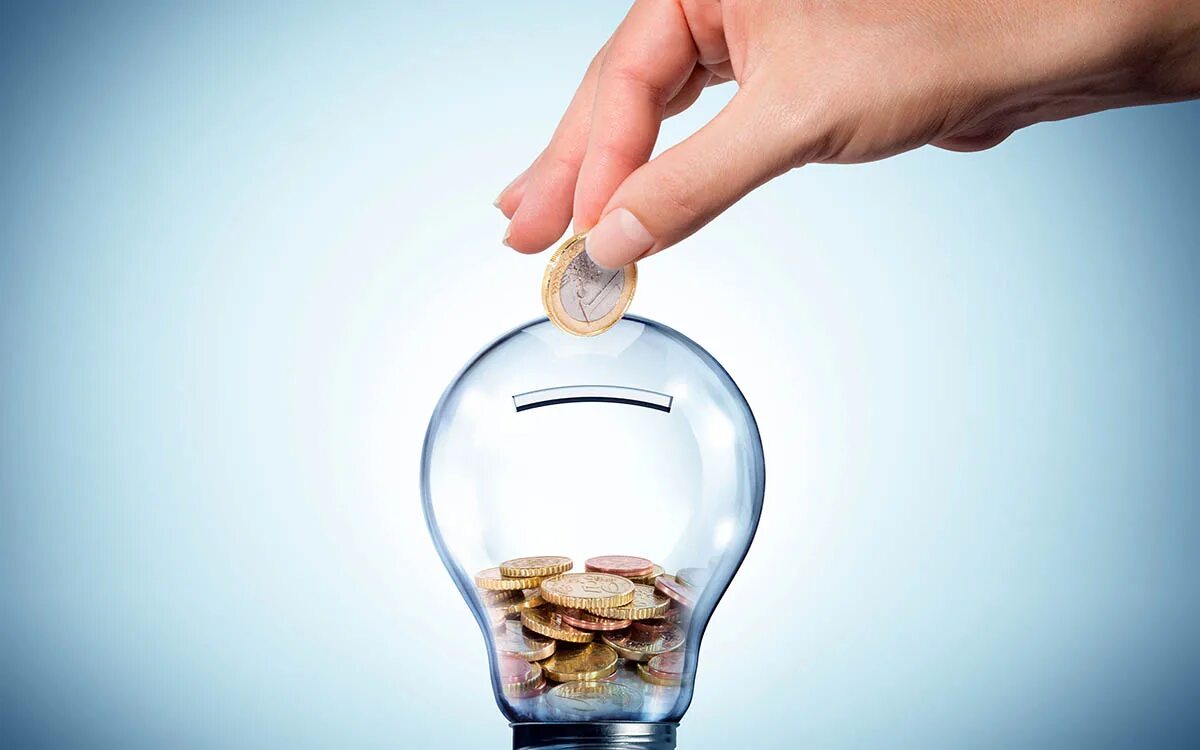 Экономим на коммуналке. Экономия электричества. Электричество. Экологичная лампочка. Экономия электричества.