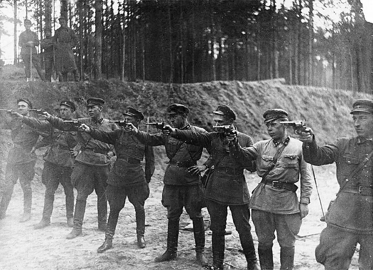 Бутовский расстрельный полигон. Большой террор 1937 расстрел. Сталинский террор 1937 года. Расстрельный полигон бутово. Бутово расстрельный полигон нквд.