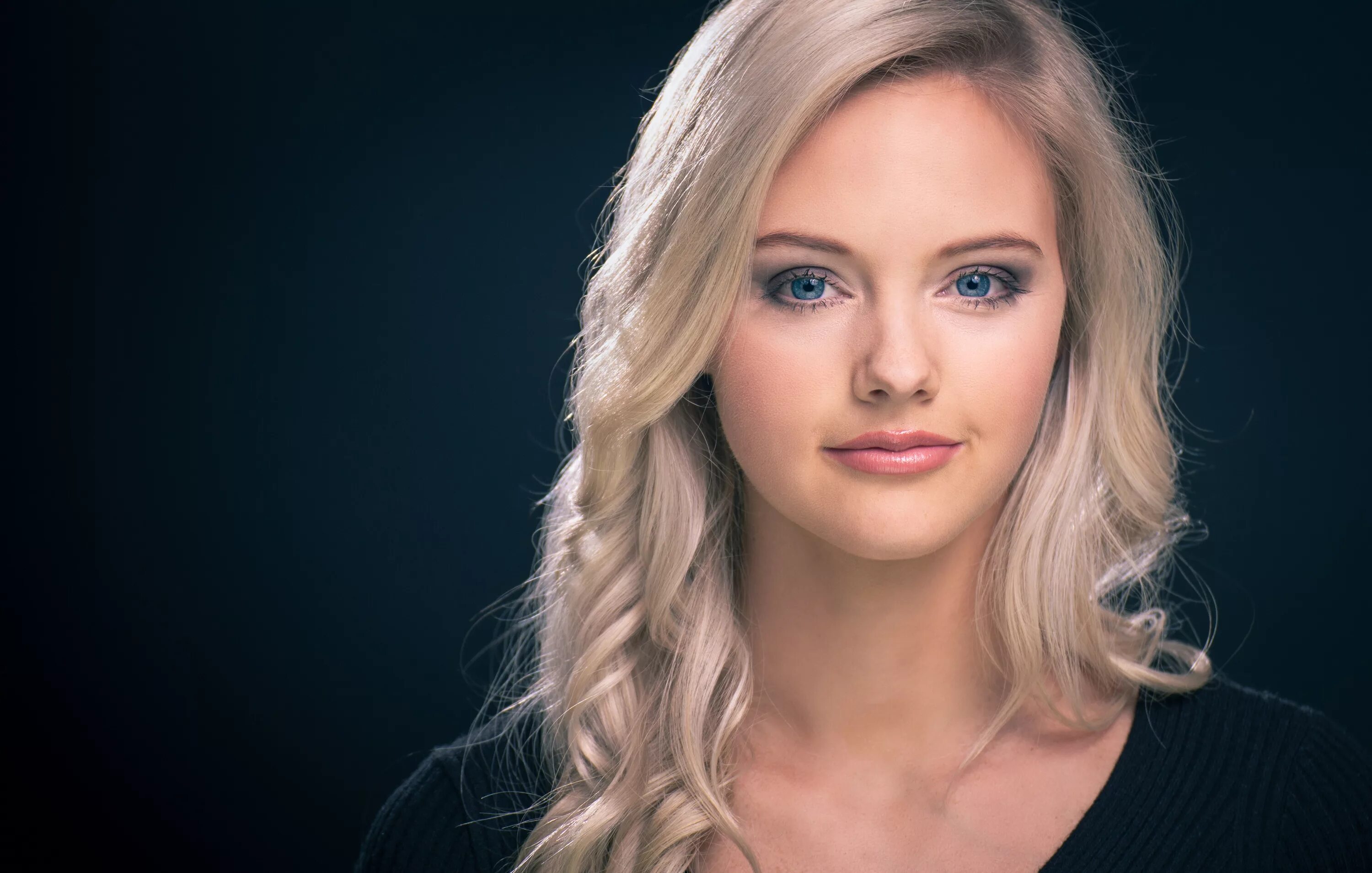 Miss myers. Пион сенбернар. Maitresse alexandra. Мисс айова. Miss myers.