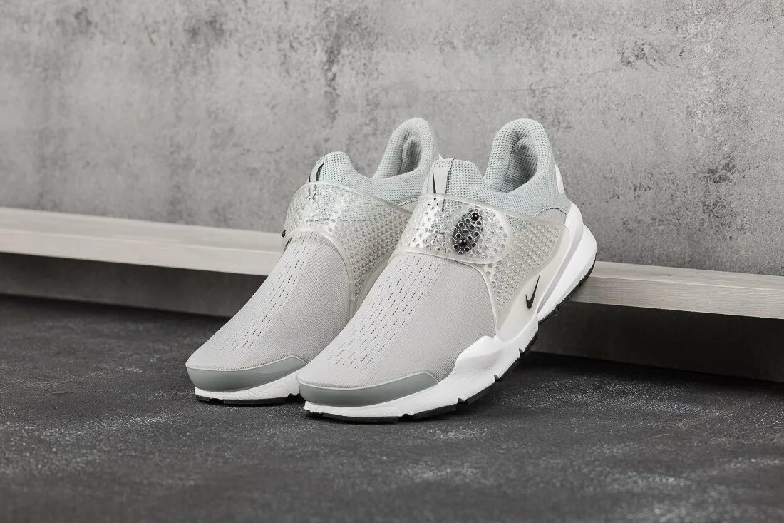 Nike sock dart. Кроссовки найк sock dart. nike sock dart непромокаемые. nike sock dart yeezy.