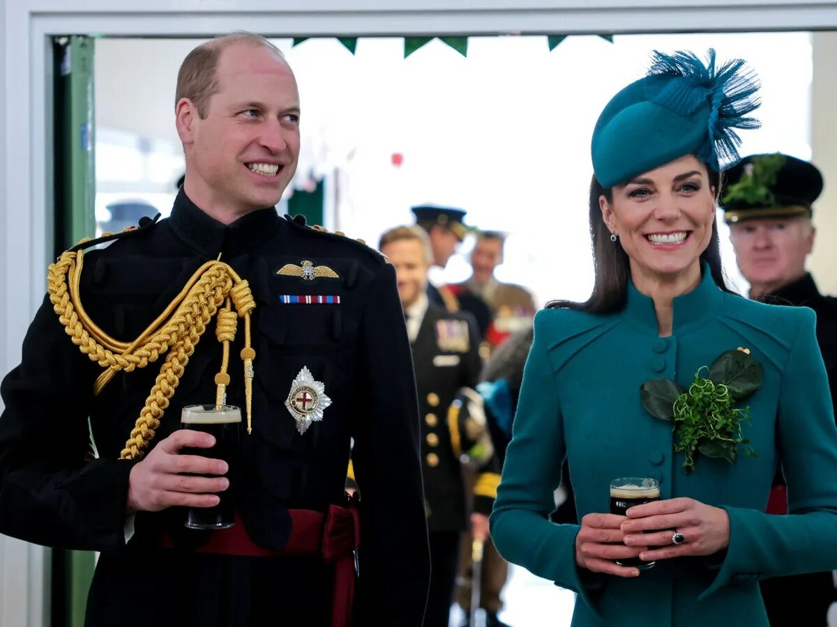 Уэльские сегодня последние новости принц и принцесса. Кейт Миддлтон день Святого Патрика. Кейт Миддлтон парад Святого Патрика. Принц Уильям 2023. Кейт Миддлтон принцессы Великобритании.