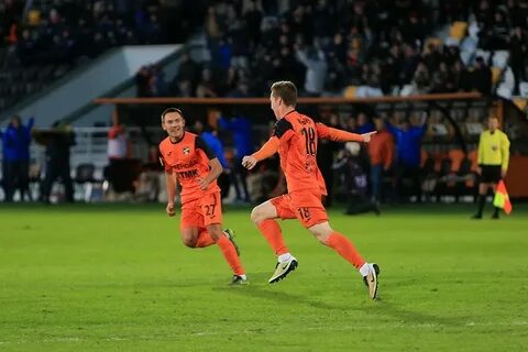 Урал екатеринбург футбольный