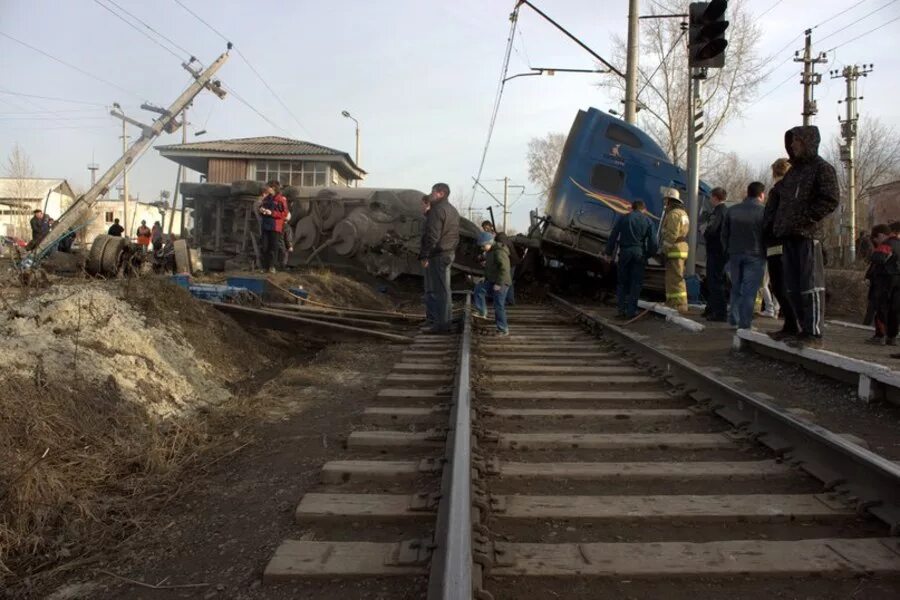 Авария на жд переезде в ярославской области