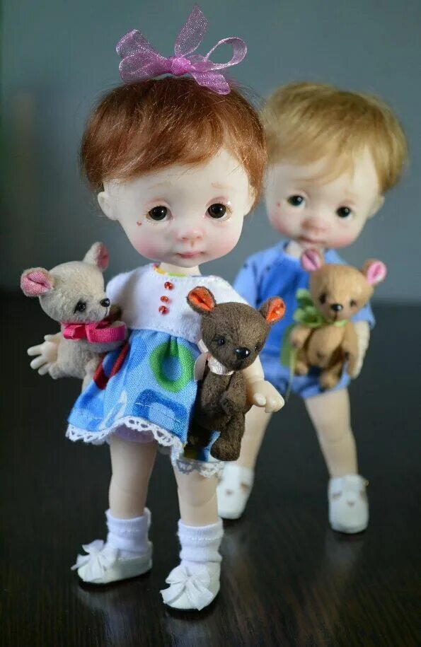 2 little dolls. Винтажные пупсы. Самые красивые куклы. Куклы для девочек. Куклы для девочек.