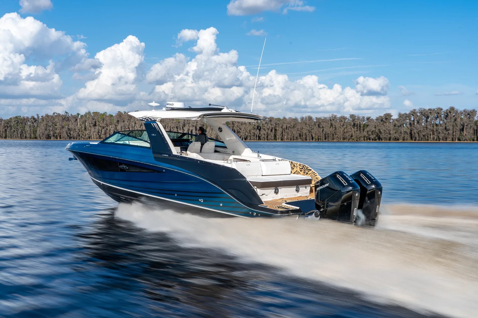 Катер brp challenger 180 габариты. Sea ray 400 slx. Sea ray 205. Sea 400. Sea 400.