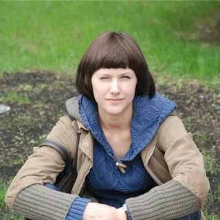 Олар жылап жатқан мүсіні сорып алады