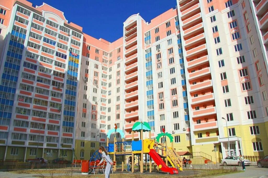 Суздальский переулок ростов-на-дону. Суздальский ростов на дону. Суздальский 17 ростов. Красные ворота ростов-на-дону. Жилой комплекс красные ворота.