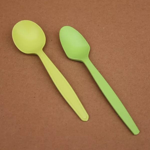 Одноразовые вилки и ложки. Столовые приборы из кукурузного крахмала. Ложка из кукурузного крахмала. Биоуп ложка столовая 150мм из кукурузного крахмала. Вилка 173мм fork kraft edition кукурузный крахмал.