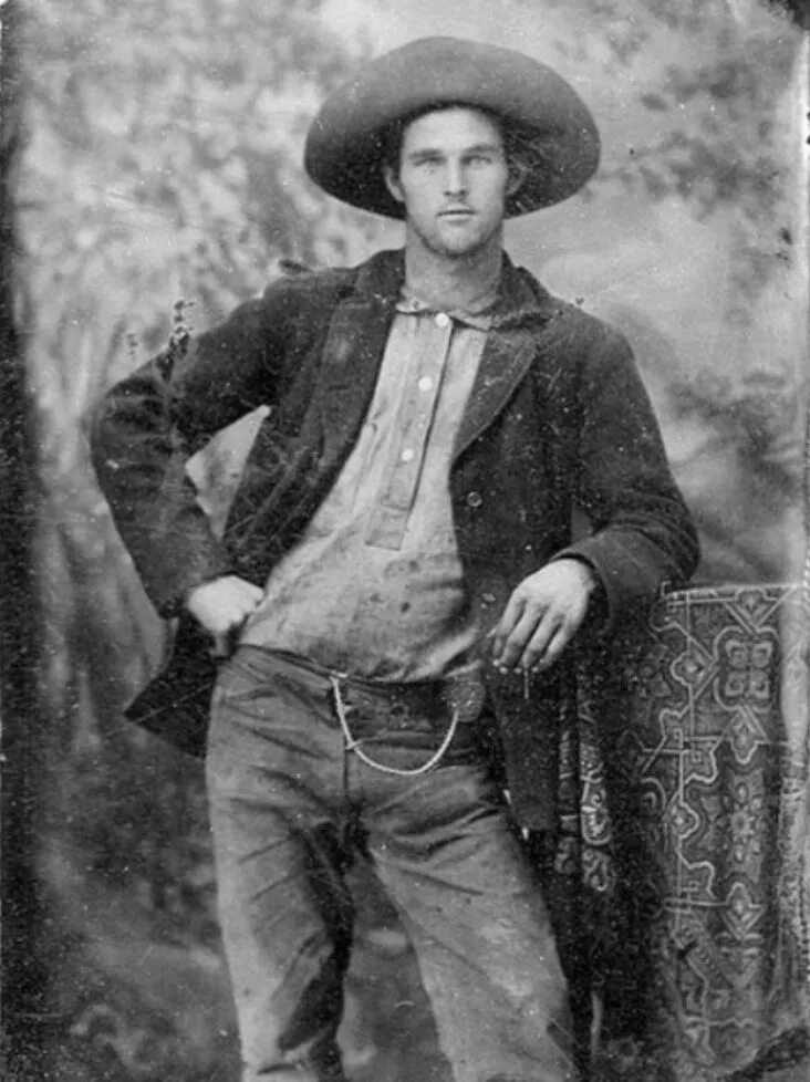 Человек з прошлого. Льюис хайн фотографии. Молочник профессия старинная. Бандиты 19 века. Человек з прошлого.