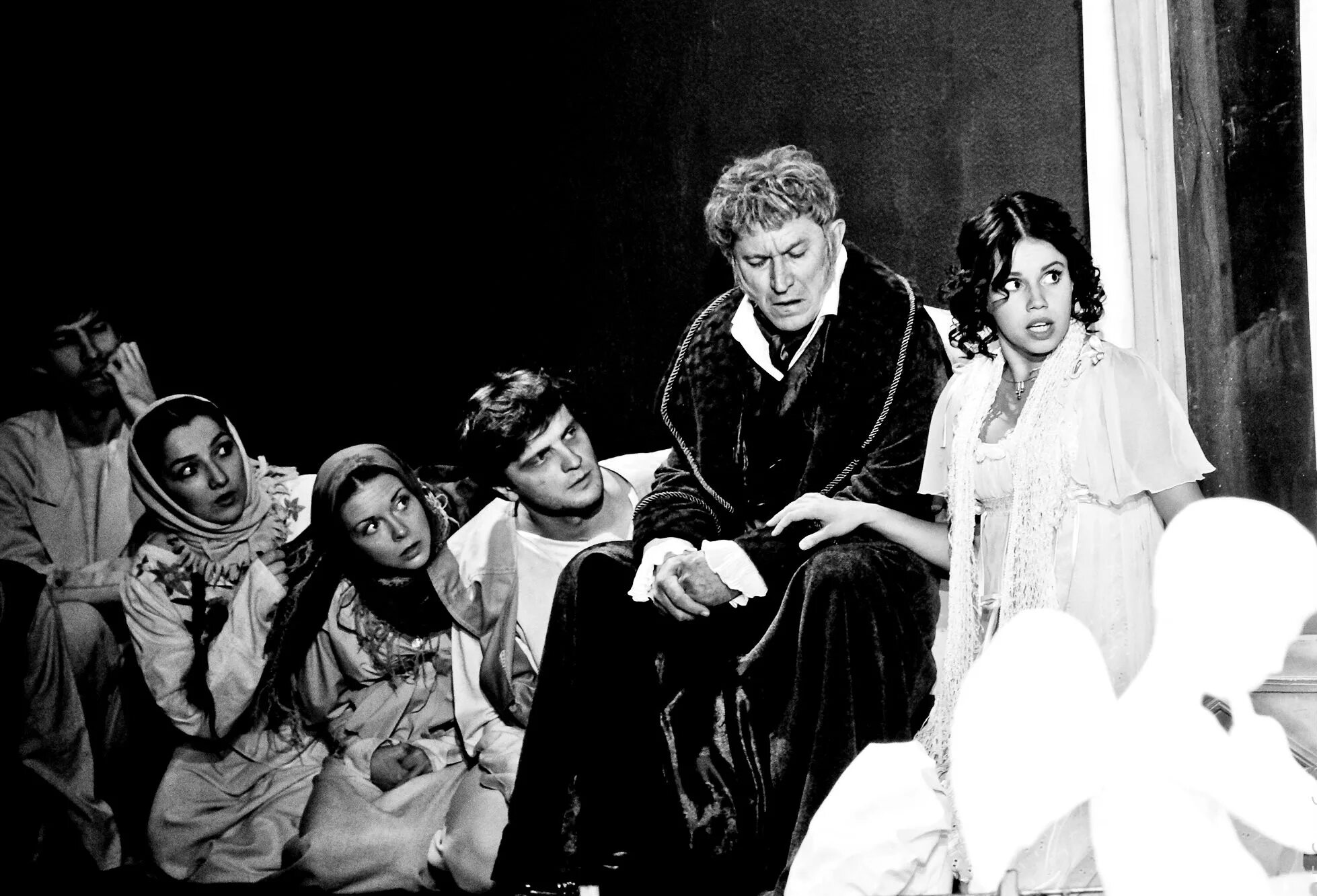 билет в театр на комедию горе от ума грибоедов. горе от ума спектакль малый театр. театр на покровке горе от ума. юрий соломин горе от ума. малый театр, москва, 1915 год.