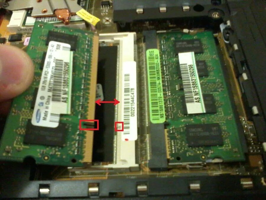 Как вставить оперативную память в ноутбук. X44h asus оперативная память. разъем для оперативки в ноутбуке hp. asus k53u разъем оперативки. планки оперативной памяти для ноутбука мси cx640.