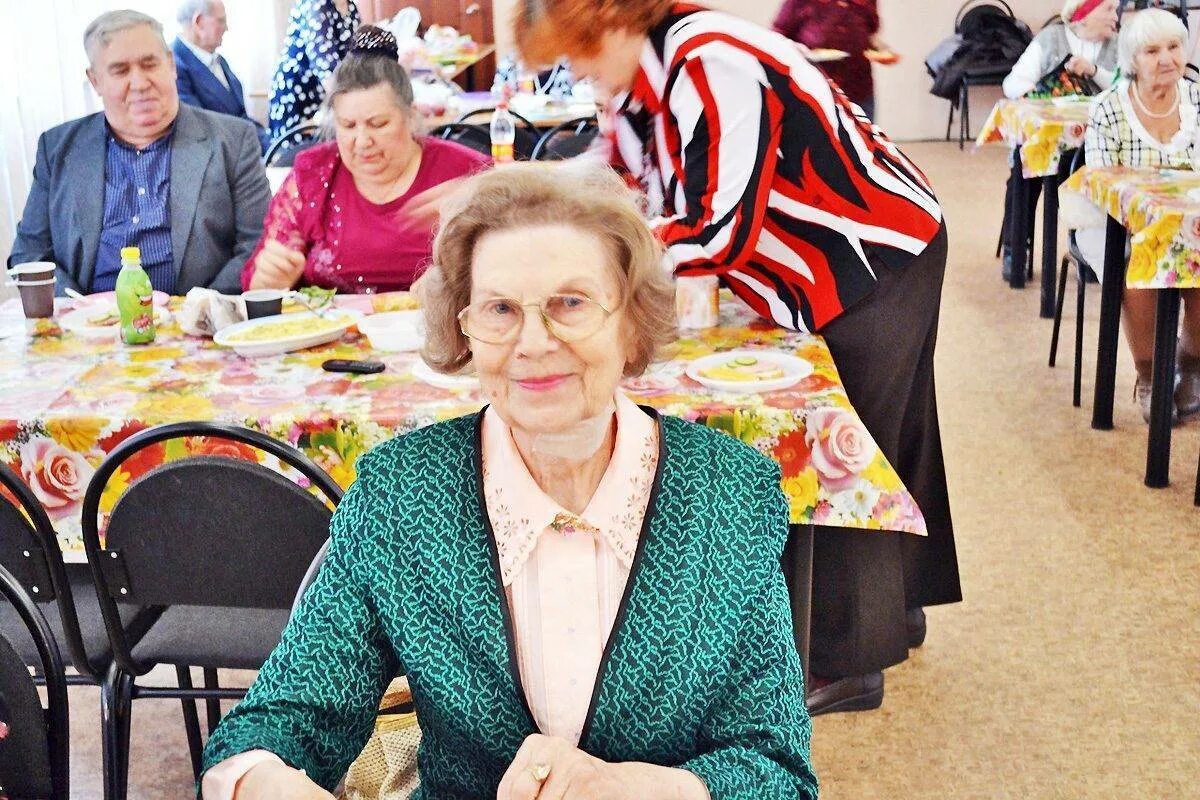 Подружка безопасности для пенсионеров. Выставки для пенсионеров в санкт петербурге. Музейный показ для пенсионеров. Пенсионерский день в эрмитаже. Выставки для пенсионеров в санкт петербурге.