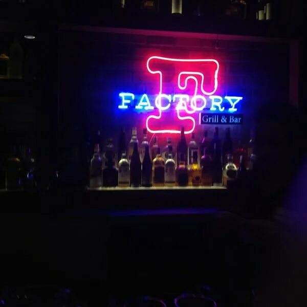 Гриль factory. Бар фектори. гриль фактори жемчужная плаза. гриль фактори адмирала трибуца. бар фактори минск такса.