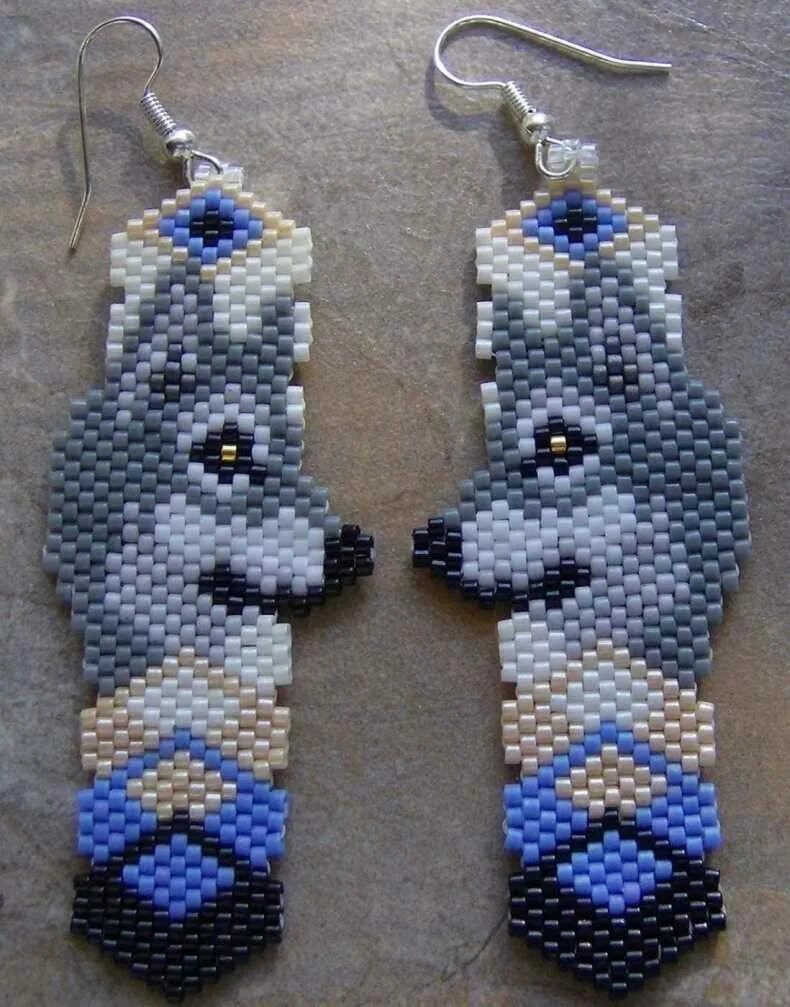 Бисероплетение кирпичное плетение. Кирпичное плетение бисером брелок. Бисера кирпичиком. Серьги из бисера. Кирпичное плетение.