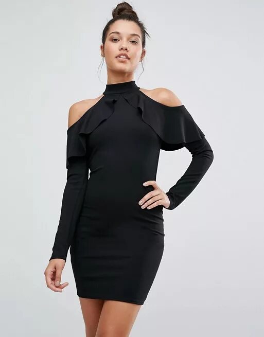 Необычные рукава на платье. Платье черное. Белое платье. Открытые черные платья. Платье с закрытым горлом и открытыми плечами.