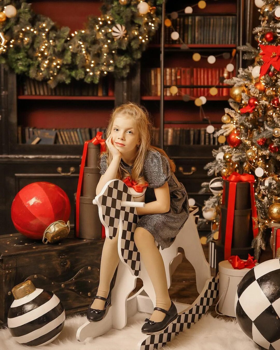 Новогодняя раскладка. Новогодний подарки для инстаграма. Раскладки новогодние для инстаграма. Идеи новогодних историй. Интересные новогодние фотосессии.