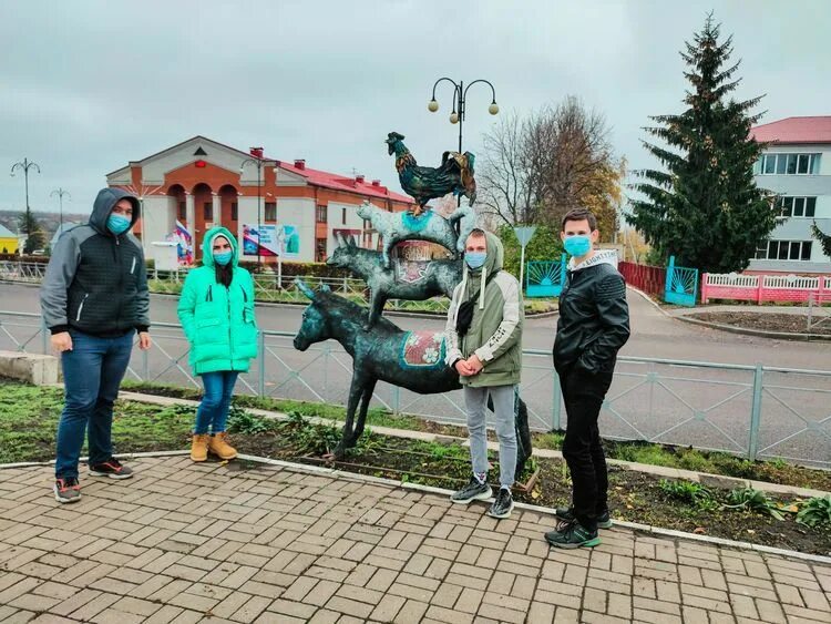 Погода мантурово курская на 14. Мантурово Курской области. Город Мантурово Курская область. Село Мантурово Курская область. Мантурово Курская область достопримечательности.