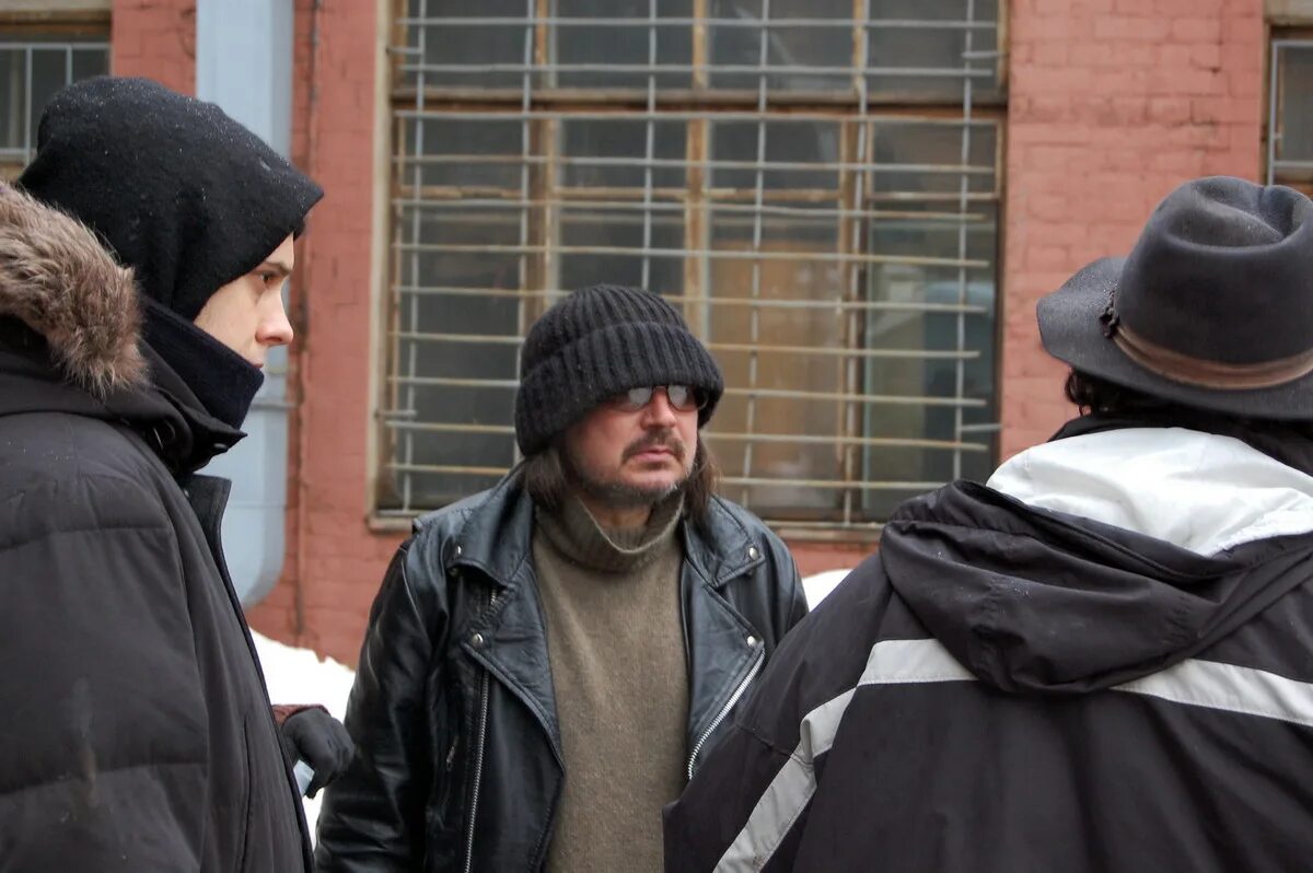 Алексей балабанов кочегар. Актёры фильма кочегар балабанова. В каком городе снимали кочегар балабанова. Фильмы алексея балабанова кочегар. Кочегар фильм балабанова.