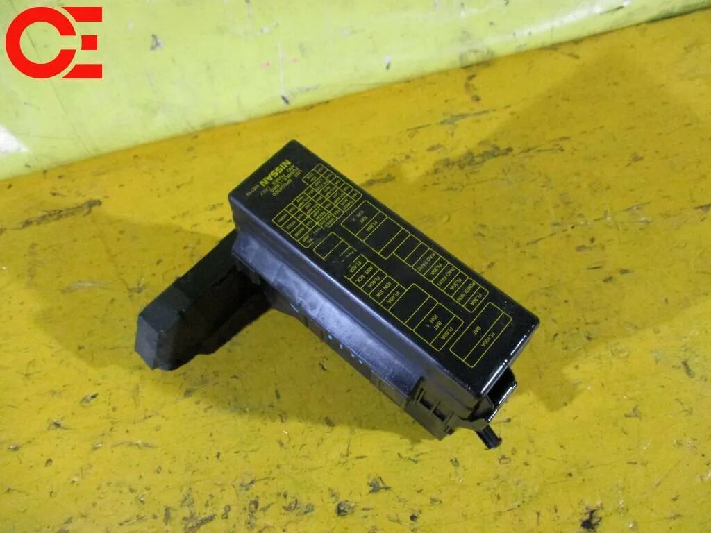 Купить Блок предохранителей Nissan Primera P10 2438864J00 в Калуге по цене: 800 
