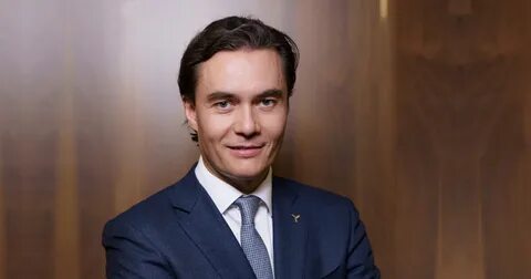 Политик мгимо