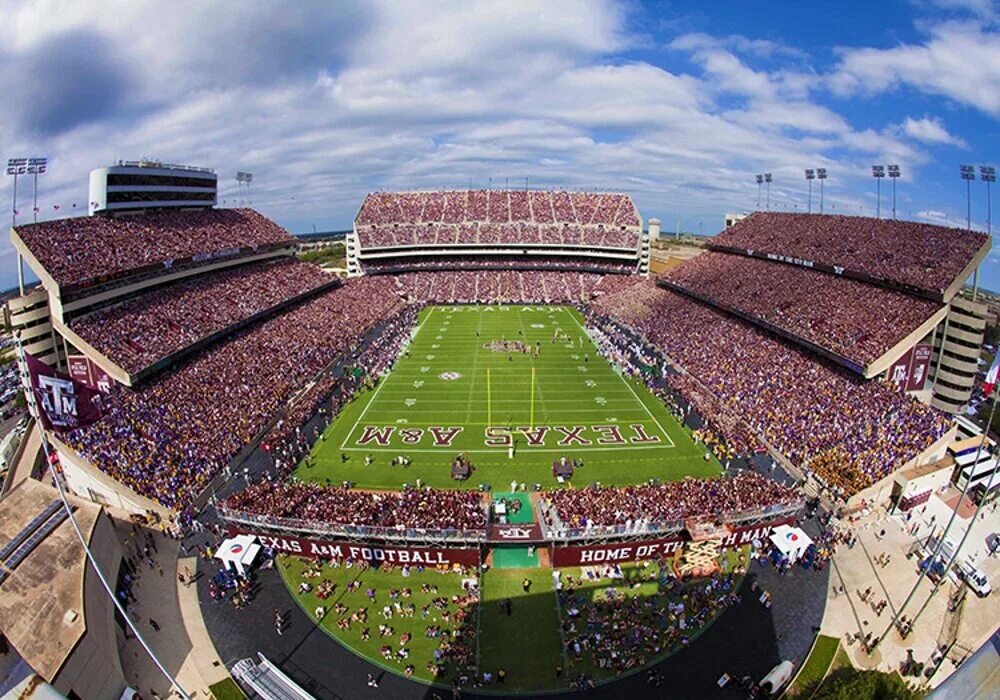 Стадионы америки. Kyle field. Kyle field Stadium. Кайл Бидерманн Техас. Соуджер Филдс стадион.