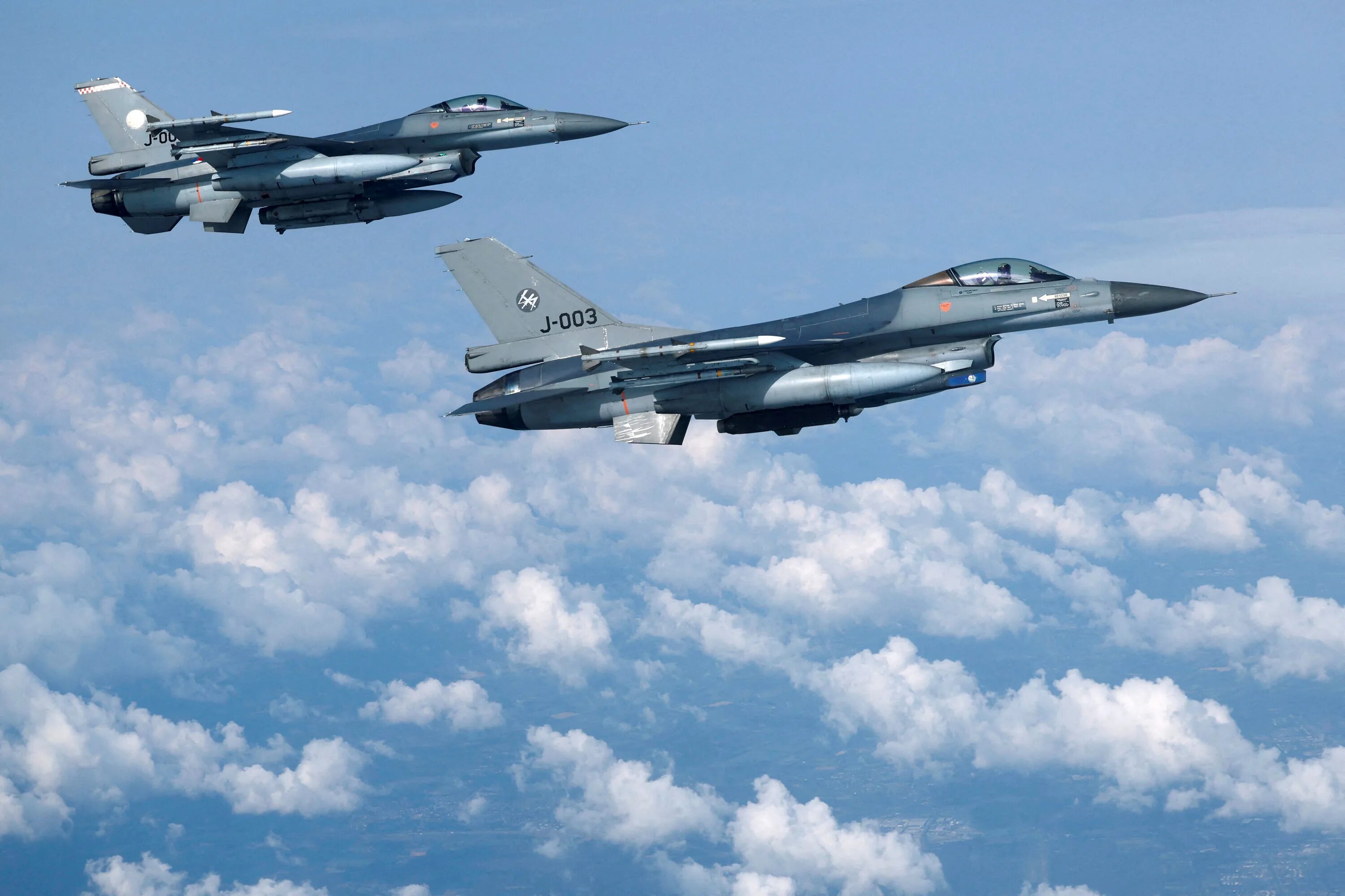F16 передали. F16 jet. F16 истребитель. F16 передали. F16 передали.
