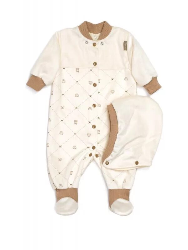 Комбинезон футер трия. Одежда на выписку для мальчика. Комплект на выписку трия. Костюм бежевый для новорожденных. Трия одежда для новорожденных.