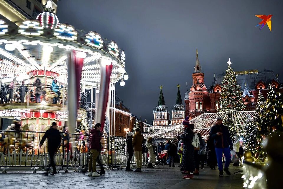 Мтс манежная площадь. Манежная площадь москва. манежная площадь москва сейчас. карусель на манежной площади. манежная площадь москва карусель.