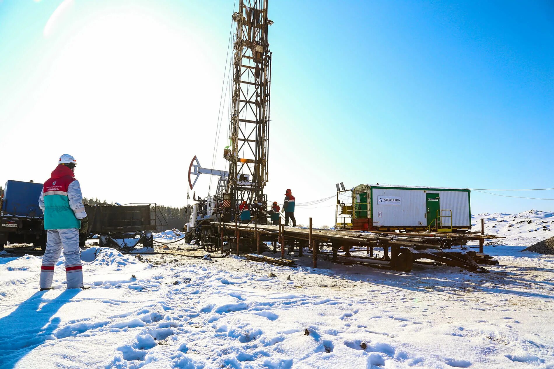 Буровая санкт. Буровая станция Татбурнефть. КРС ПРС. Татбурнефть скважина. Буровая нефтяная вышка Татбурнефть.