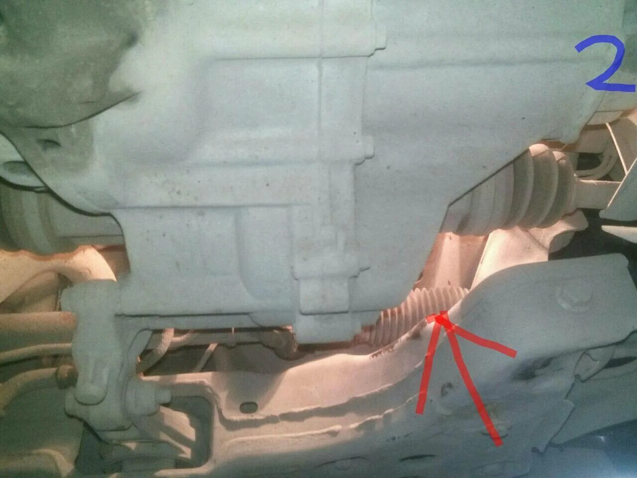 Шевроле кобальт фильтр коробка автомат. 5. Cobalt chevrolet коробка механик масла. Cobalt 2013 масло акпп. Шевроле кобальт 2013 щуп в коробке.