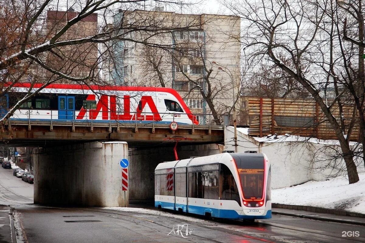 Трамвай волочаевская улица. Трамвай 43 москва. трамвай 45 москва. волочаевская улица 20 москва. волочаевская улица 19.