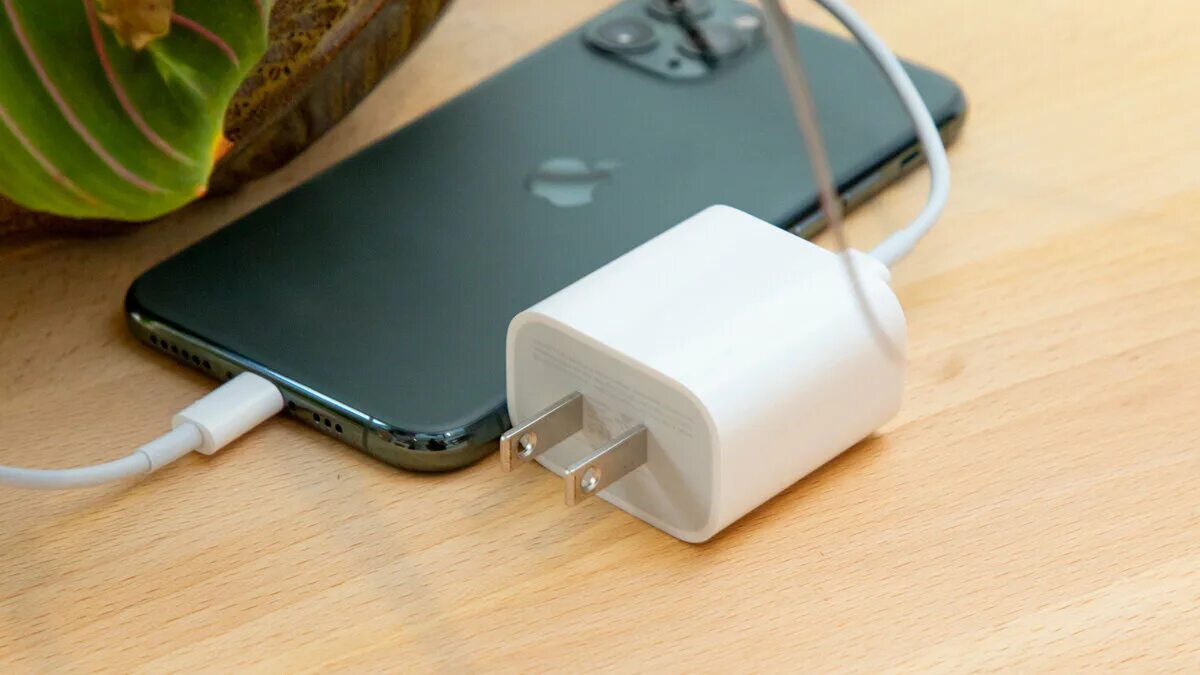 Обзор смартфона iPhone 12 mini: новейший процессор A14 Bionic в компактном корпу
