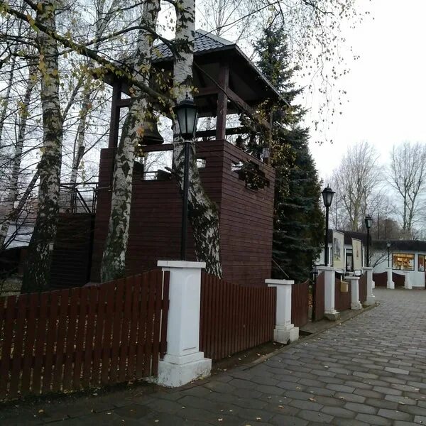 Храм спаса нерукотворного в гирееве. Храм нерукотворного образа в гиреево. Храм образа спаса нерукотворного саратов. Гиреево москва. Храм спаса в гиреево.