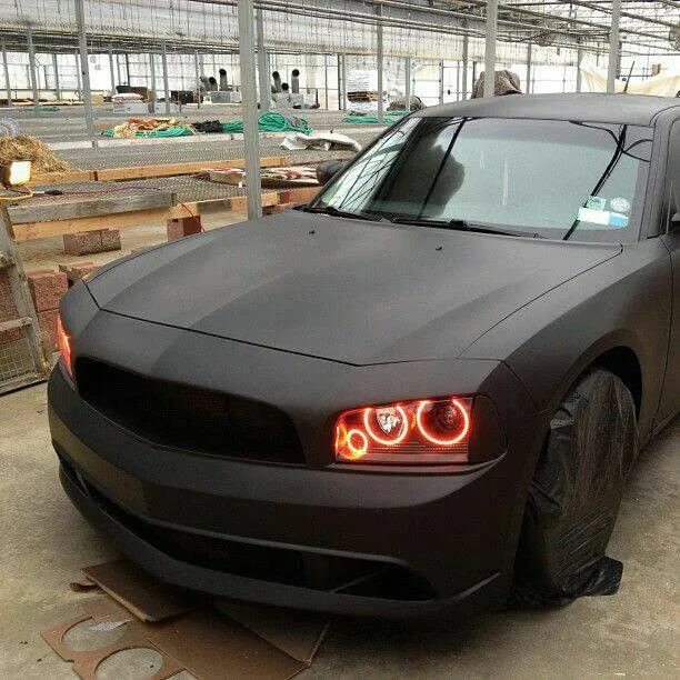 Как называется матовый. Додж чарджер черный матовый. dodge charger черный матовый. dodge charger 2011 матовый. додж charger 2013 черный матовый.