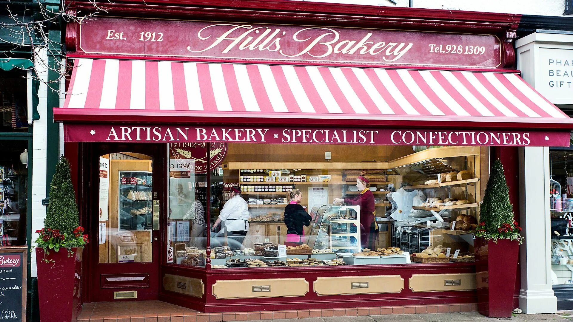 Выпечка виды хлеба на английском языке. Bakery outside. Виды английских булочек. Виды хлеба на английском. Коржов бейкери.