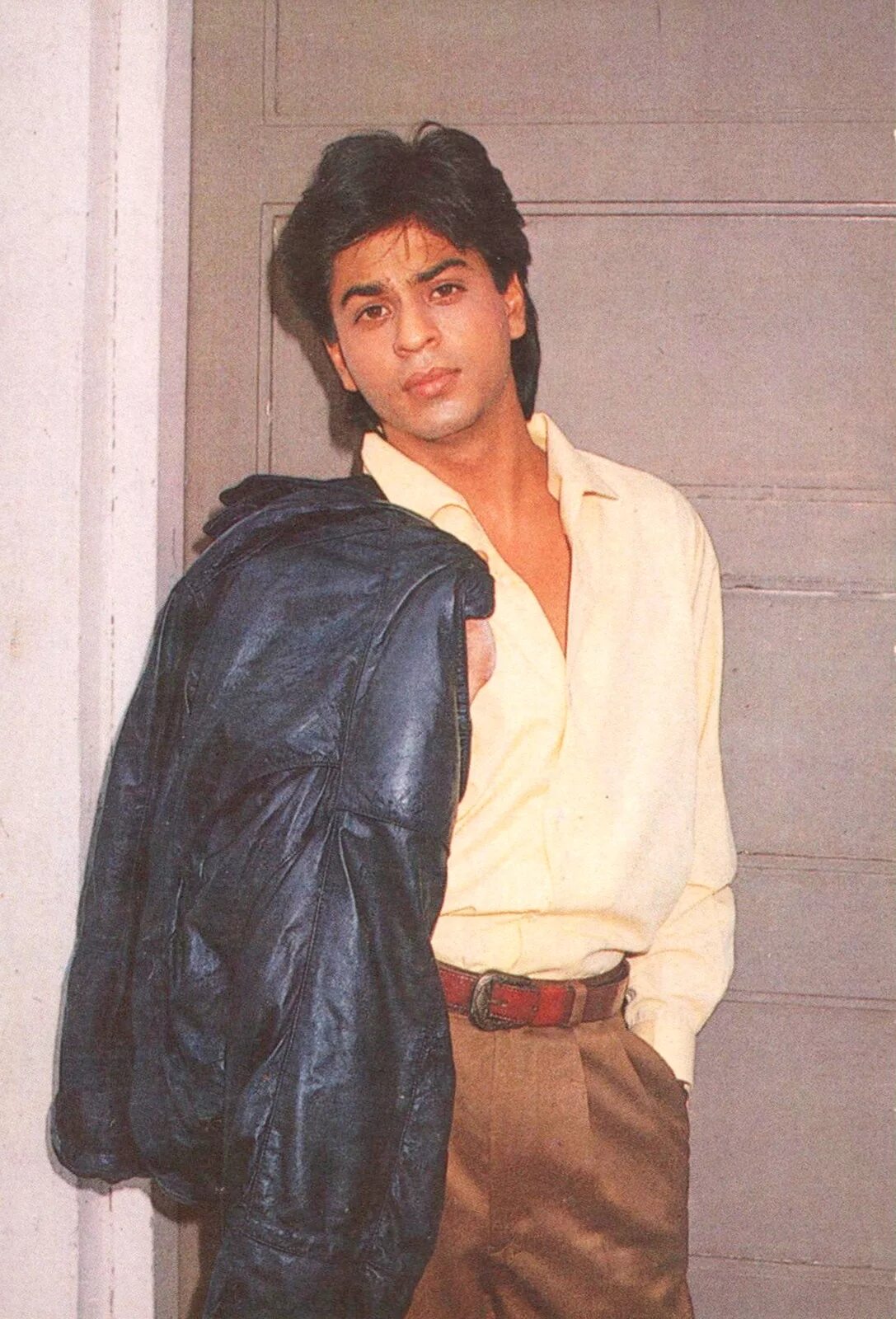 Шах рубхан в молодости. Шахрукх кхан в молодости. Шах рух хан в молодости. Шахрукх кхан в молодости. Шахрукх кхан в молодости.