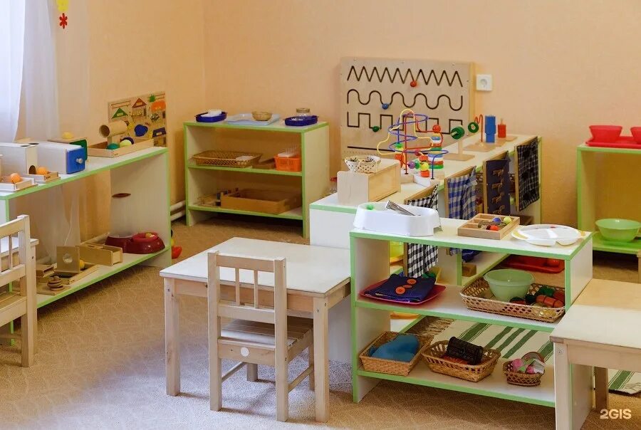 Развивающая среда для детей 3 лет. Мария монтессори среда. мария монтессори развивающая среда. среда марии монтессори. педагогика марии монтессори в садике.