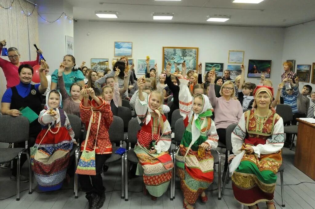 Мурманск промысел. Мурманский дом ремесел. Областной центр художественных ремесел Мурманск. Народные промыслы Мурманской области.