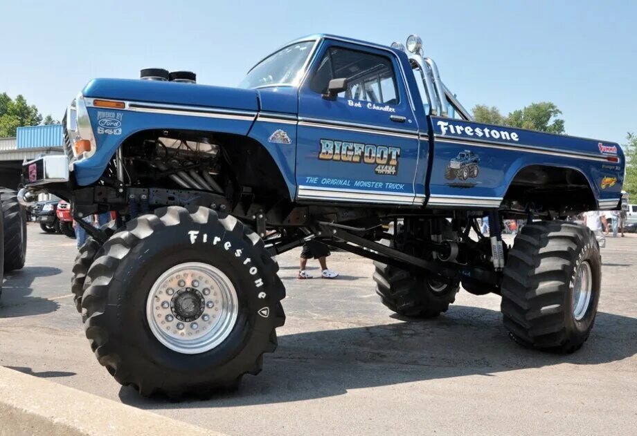 Bigfoot Ford f-250. Ford f150 1974 Bigfoot. Ford f150 Bigfoot. Монстр трак бигфут.