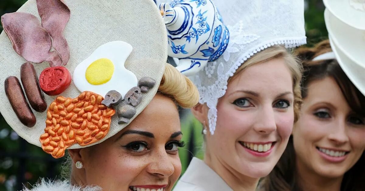 Нарезки для шляпы читающей мысли. Royal Ascot шляпки. Ladies Day at Ascot.. Шляпки для вечеринок. Необычные шляпки.