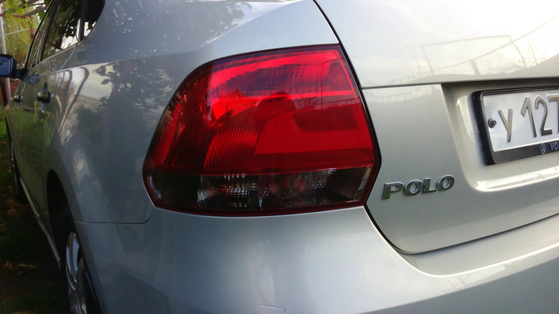 Vw polo 2022 задние фонари. Фонарь фольксваген поло 2012. 8r0945096. Фонарь фольксваген поло 2012. Задний фонарь поло седан 2013.