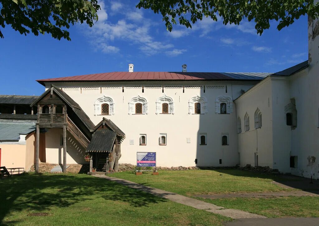 Никитский корпус великий новгород. Лихудов корпус великий новгород. Никитский корпус кремль великий новгород. Лихудов корпус новгородского кремля. Лихудов корпус новгородского кремля.